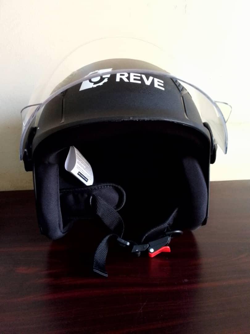 Reve=Helmet Ace Black=Helmet Ace