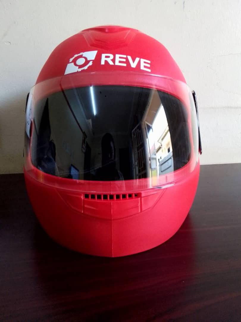 Reve=Helmet Swara Red=Helmet Swara